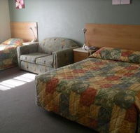 Country Comfort Orange - Lightning Ridge Tourism