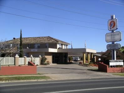Country Comfort Orange - Lightning Ridge Tourism 2