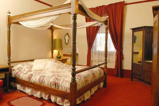 Koroit VIC Lightning Ridge Tourism