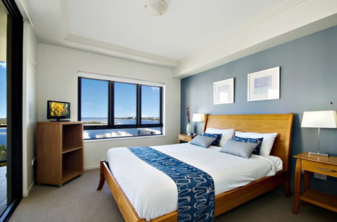 Pumicestone Blue Resort - Lightning Ridge Tourism 5