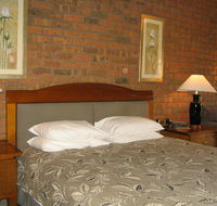 Grange Burn Motel - Lightning Ridge Tourism