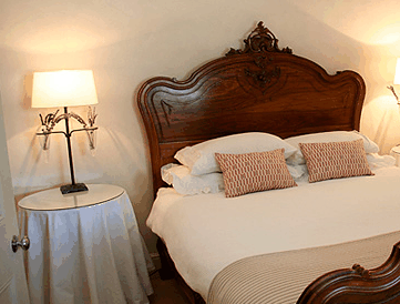 Mallyons Executive Villas - Lightning Ridge Tourism 1