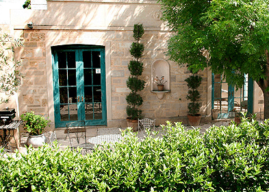 Mallyons Executive Villas - Lightning Ridge Tourism 4