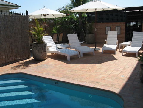 Golden Harvest Motor Inn - Lightning Ridge Tourism 4