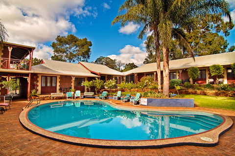 Heritage Country Motel - Lightning Ridge Tourism 2