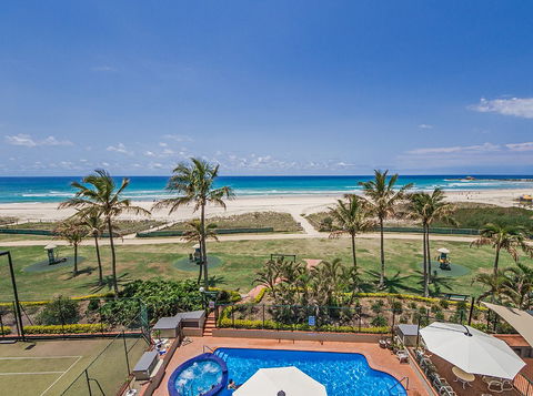 Princess Palm On The Beach - Lightning Ridge Tourism 2