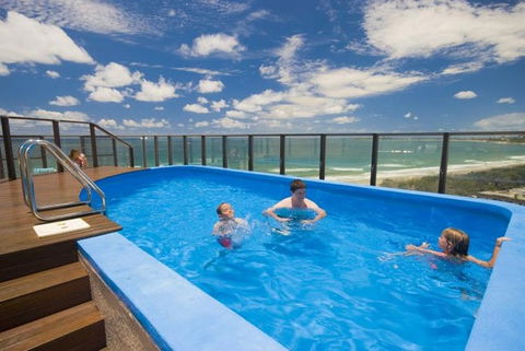 Majorca Isle Beachside Resort - Lightning Ridge Tourism 3
