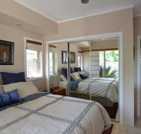 Hastings Cove Holiday Apartments - Lightning Ridge Tourism