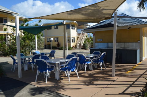 Hastings Cove Holiday Apartments - Lightning Ridge Tourism 1