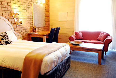 Quality Inn Colonial - Lightning Ridge Tourism 3