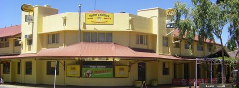 Todd Tavern - Lightning Ridge Tourism 0