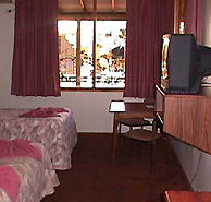 Desert Oaks Resort - Lightning Ridge Tourism
