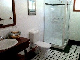 Daintree Manor - Lightning Ridge Tourism 2