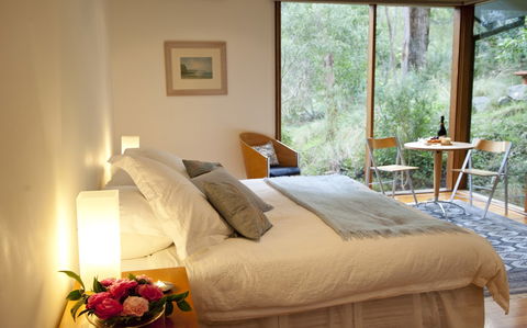 Cladich Pavilions - Lightning Ridge Tourism 3
