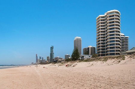 Beachside Tower - Lightning Ridge Tourism 4