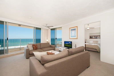 Beachside Tower - Lightning Ridge Tourism 8