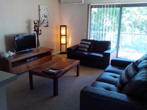 Outrigger Bay Apartments - Lightning Ridge Tourism 15