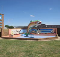 The Big Trout Motor Inn - Lightning Ridge Tourism
