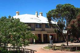 Hawker Hotel Motel - Lightning Ridge Tourism 0
