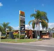 Queens Beach Motor Hotel - Lightning Ridge Tourism