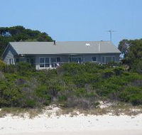 Island Beach Escape - Lightning Ridge Tourism