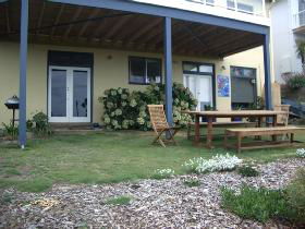 Victor Apartments - Cheri-On-Sea Apartment - Lightning Ridge Tourism 0
