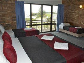 Kangaroo Island Seaside Inn - Lightning Ridge Tourism 0