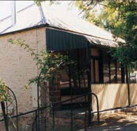 Wild Olive Cottage - Lightning Ridge Tourism