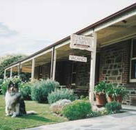 Thomas Henry's Of Port Elliot - Lightning Ridge Tourism