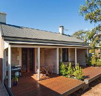 Strathalbyn Villas - Lightning Ridge Tourism