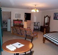 Magill Accommodation - Lightning Ridge Tourism