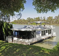 Moving Waters Self Contained Moored Houseboat - Lightning Ridge Tourism