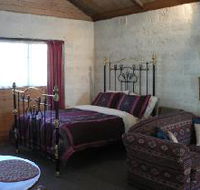 Barossa Doubles D'vine - Lightning Ridge Tourism