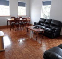 Lakeman Apartment - Lightning Ridge Tourism