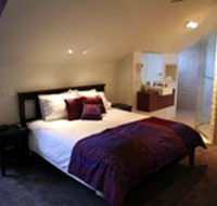 Merlot  Verdelho - Lightning Ridge Tourism