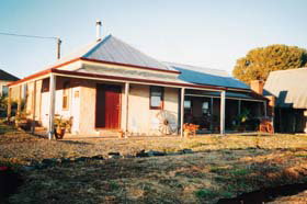 Bethany Cottage - Lightning Ridge Tourism 0