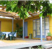 Boathaven Beach House - Lightning Ridge Tourism