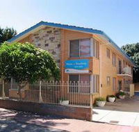 Waves on Broadway - Lightning Ridge Tourism
