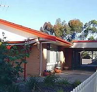 Summerhouse BnB - Lightning Ridge Tourism