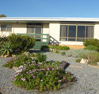 Oaklands Beach House - Lightning Ridge Tourism