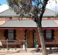 Meaney's Rest - Lightning Ridge Tourism