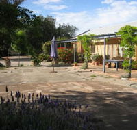 Peechabella Vineyards Bed  Breakfast - Lightning Ridge Tourism