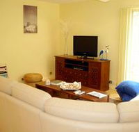 The Liteva Beach House - Lightning Ridge Tourism