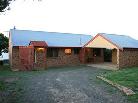 Ocean Blue At Penneshaw - Lightning Ridge Tourism 0