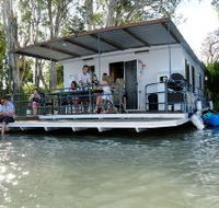The Murray Dream Self Contained Moored Houseboat - Lightning Ridge Tourism