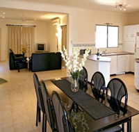 Riverwalk Retreat Karinga Park - Lightning Ridge Tourism