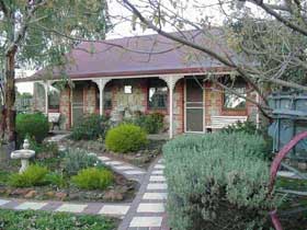 Langmeil Cottages - Lightning Ridge Tourism 0