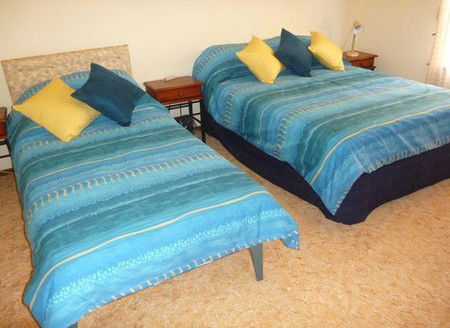 Oaklands Beach House - Lightning Ridge Tourism 3