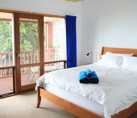 Ocean Blue At Penneshaw - Lightning Ridge Tourism 2