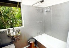 Coast Holiday Accommodation - Lightning Ridge Tourism 1